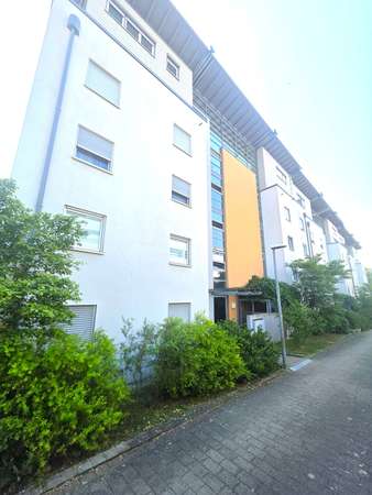 Attraktive 3-Zi. Whg. mit Balkon& TG.-Stellplatz in Stgt.-Burgholzhof